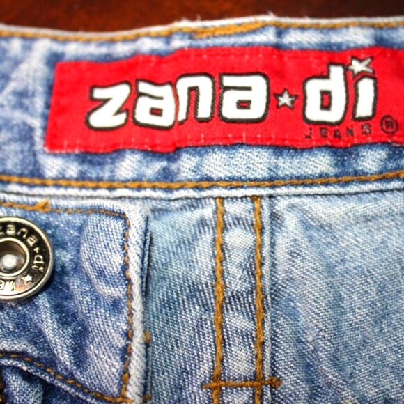 Vintage Zana-Di High-Waisted Denim Shorts - Size 9/10 - 90s Fashion, Retro Style - Picture 2 of 9